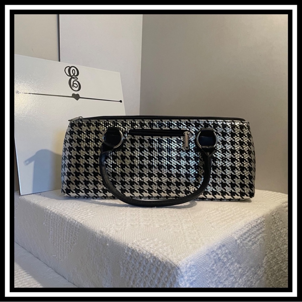 Elegant Houndstooth Wine Purse 🍷🍷‎